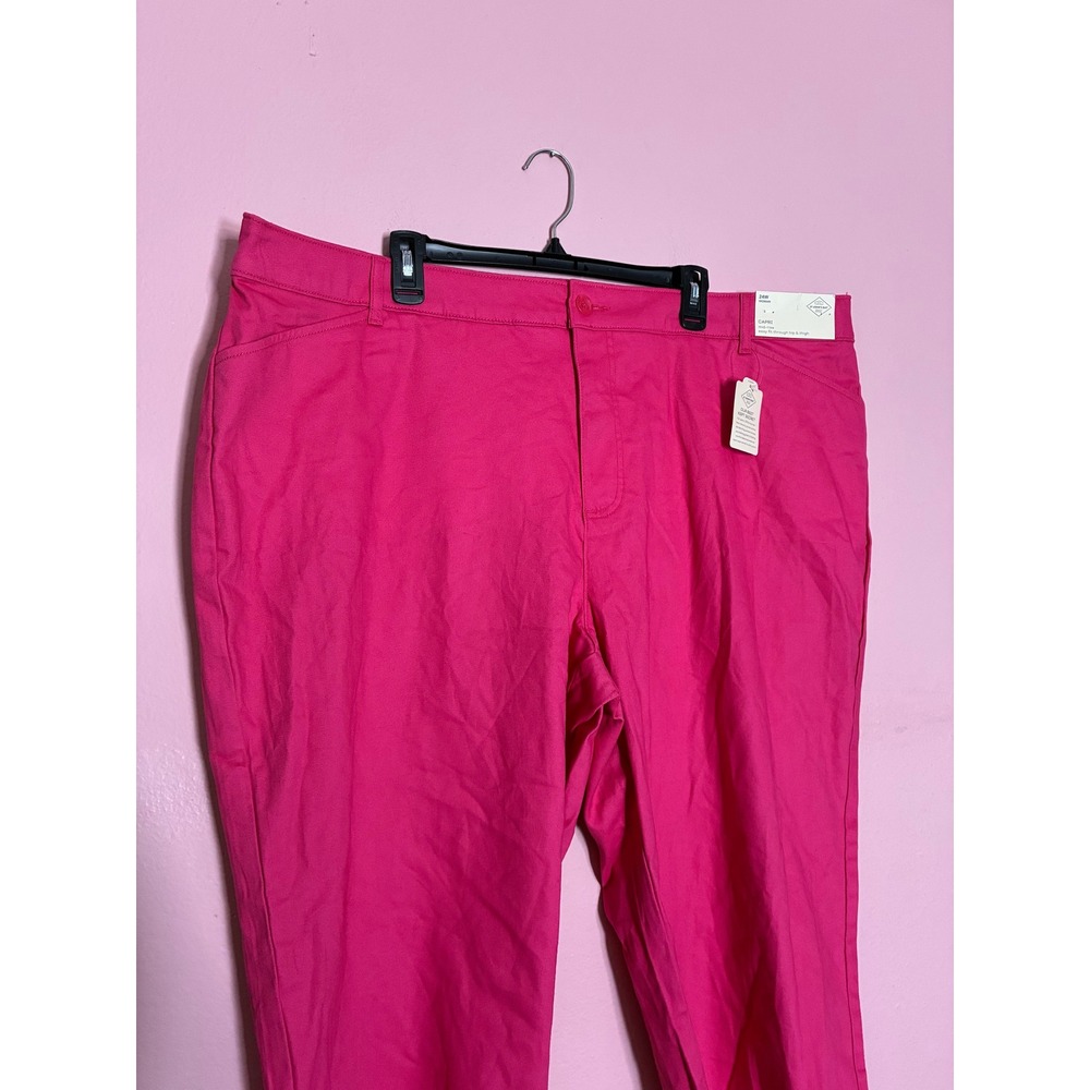 St. John's Bay Pink Capri Pants – Size 22W – NWT - Picture 4 of 5